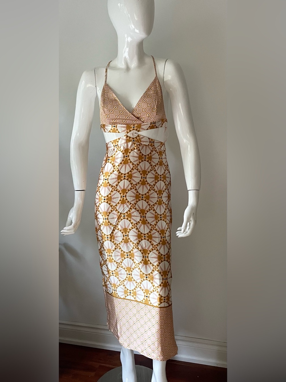 House of Harlow 1960 x REVOLVE Geo Cutout Silky Midi Dress XS - Picture 3 of 8